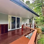 Spacious 4-Bedrooms Apartment In West Ryde With Wifi, Ac