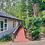 Spacious 4-Bedrooms Apartment In West Ryde With Wifi, Ac