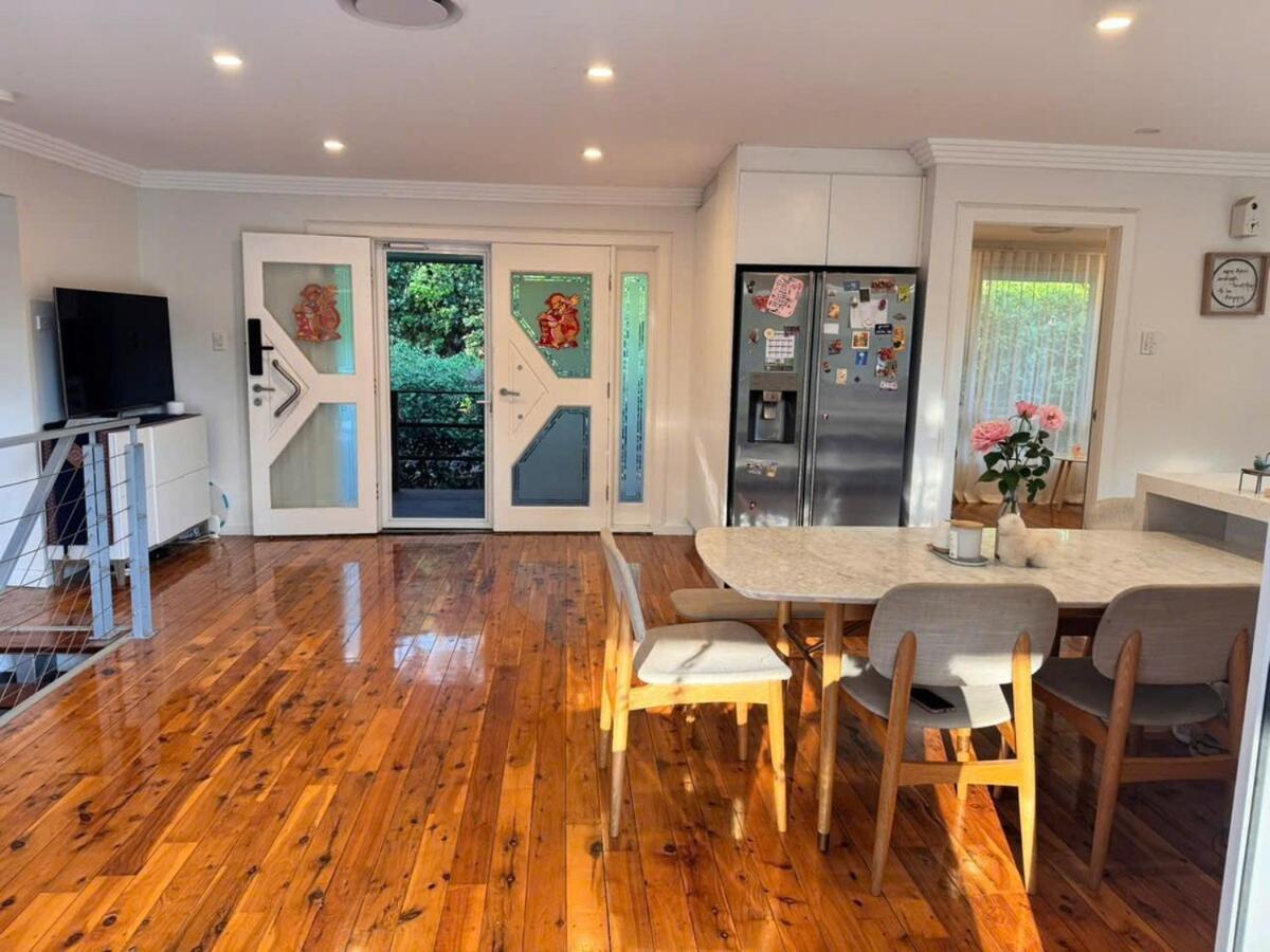 Apartment Spacious 4-bedrooms In West Ryde With Wifi, Ac *