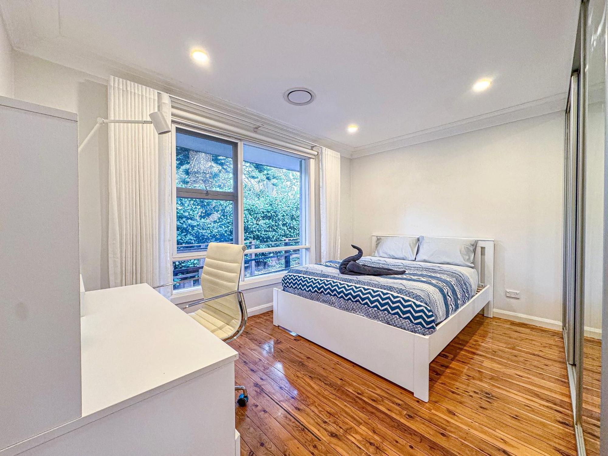 Spacious 4-bedrooms In West Ryde With Wifi, Ac Apartment *