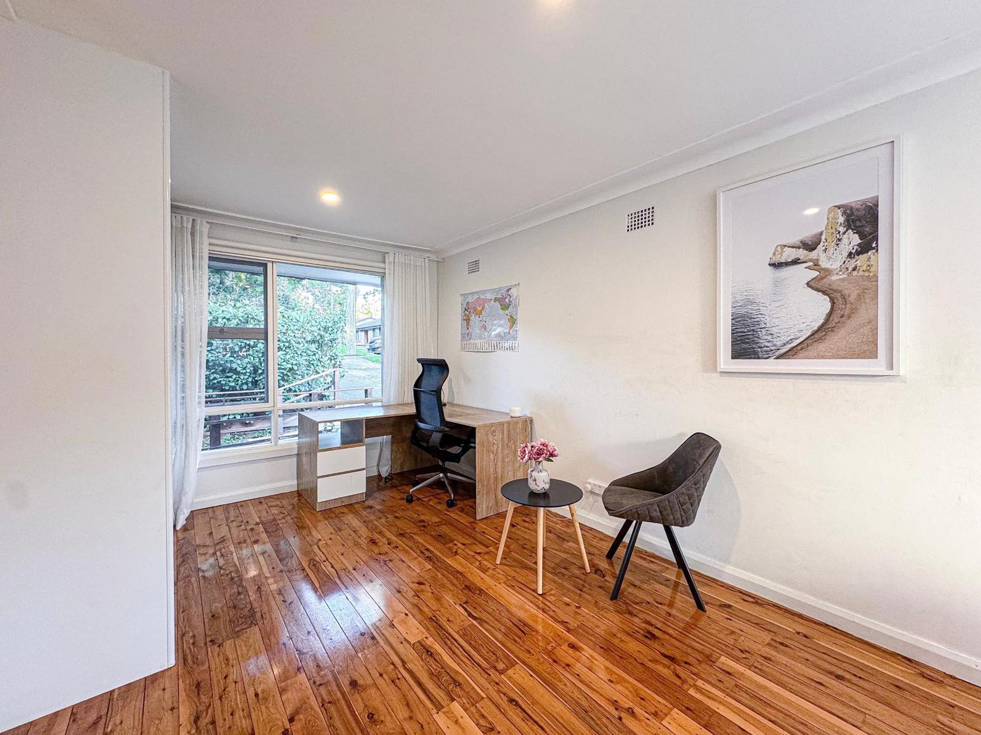 Spacious 4-bedrooms In West Ryde With Wifi, Ac Apartment